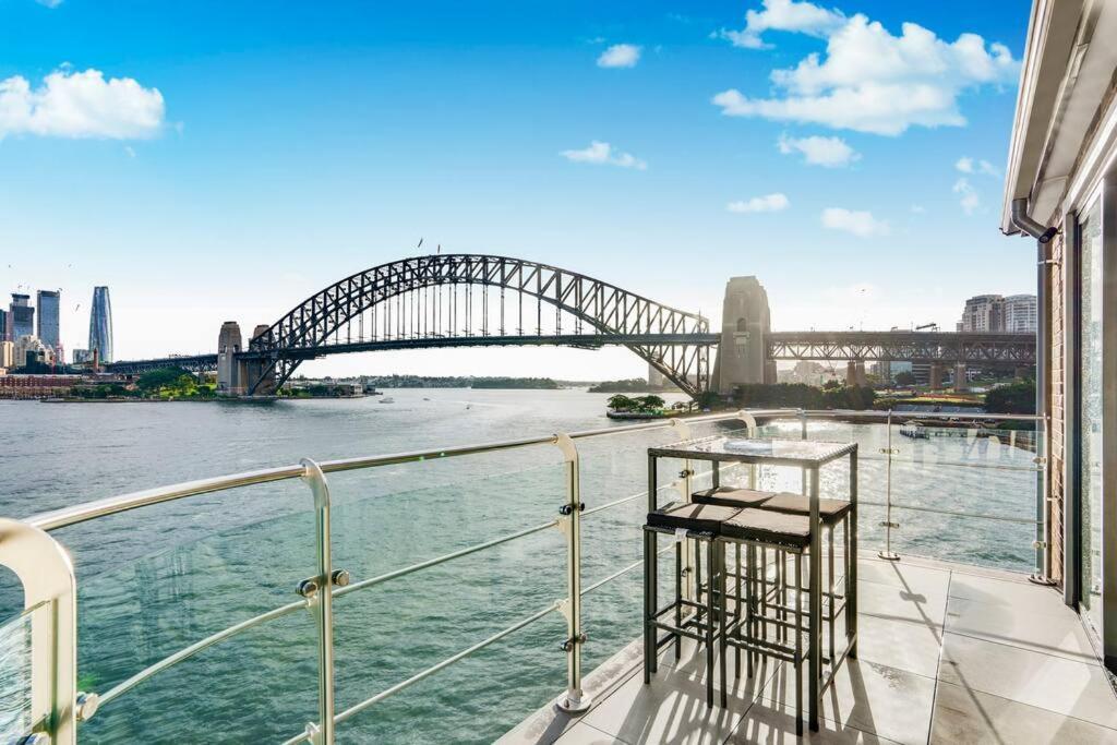 Iconic Harbour Bridge Views Sydney